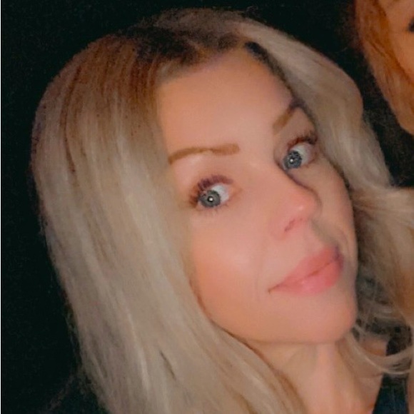 Meet your Posher, Erica - Picture 1 of 1